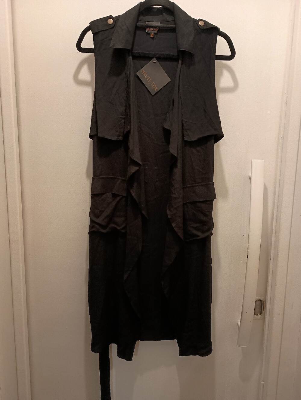 Haute Fox, Black Sleeveless Duster Vest. Size Small